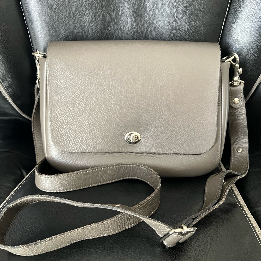 M0851 Chic Taupe Leather Crossbody Bag